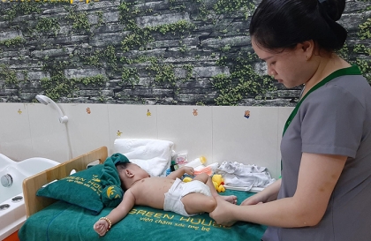 Bơi thùy liệu là gì ? lợi ích bơi thủy liệu floating cho bé tại tp hcm