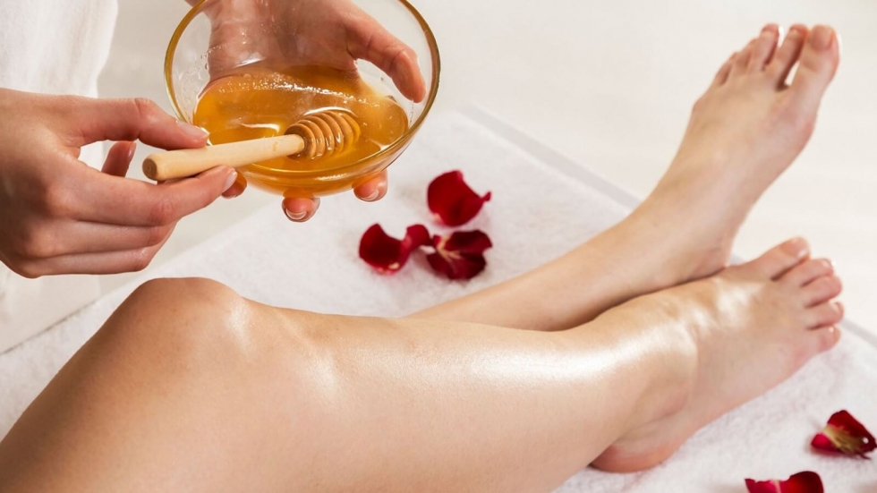 Triệt lông bằng nghệ và mật ong
