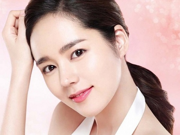 Triệt lông trở nên xinh đẹp, da trắng sáng mịn màng khít lỗ chân lông